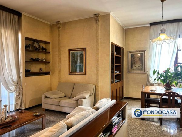 casa indipendente in vendita a Seregno