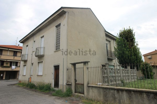 casa indipendente in vendita a Seregno