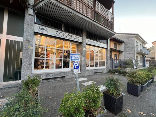 negozio in vendita a Seregno
