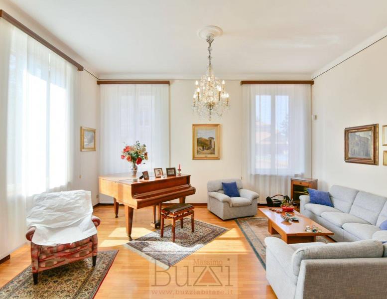 casa indipendente in vendita a Seregno