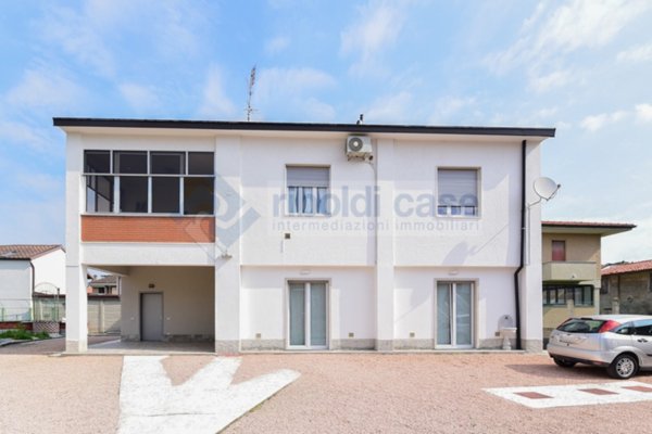casa indipendente in vendita a Seregno