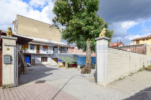 casa indipendente in vendita a Seregno