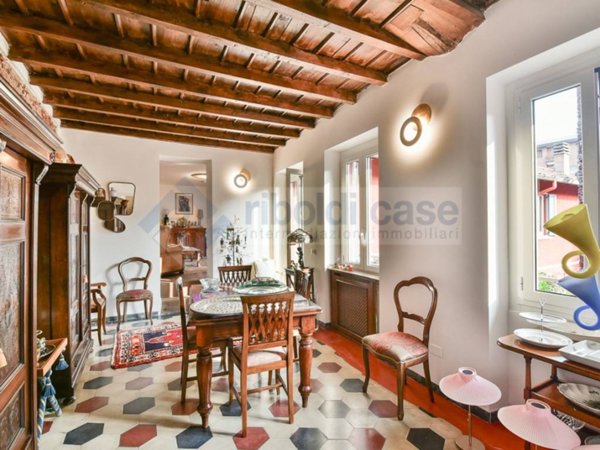 casa indipendente in vendita a Seregno