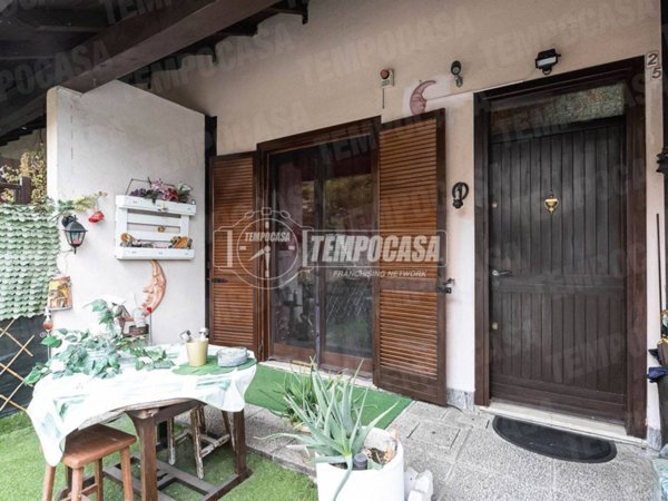 casa indipendente in vendita a Seregno