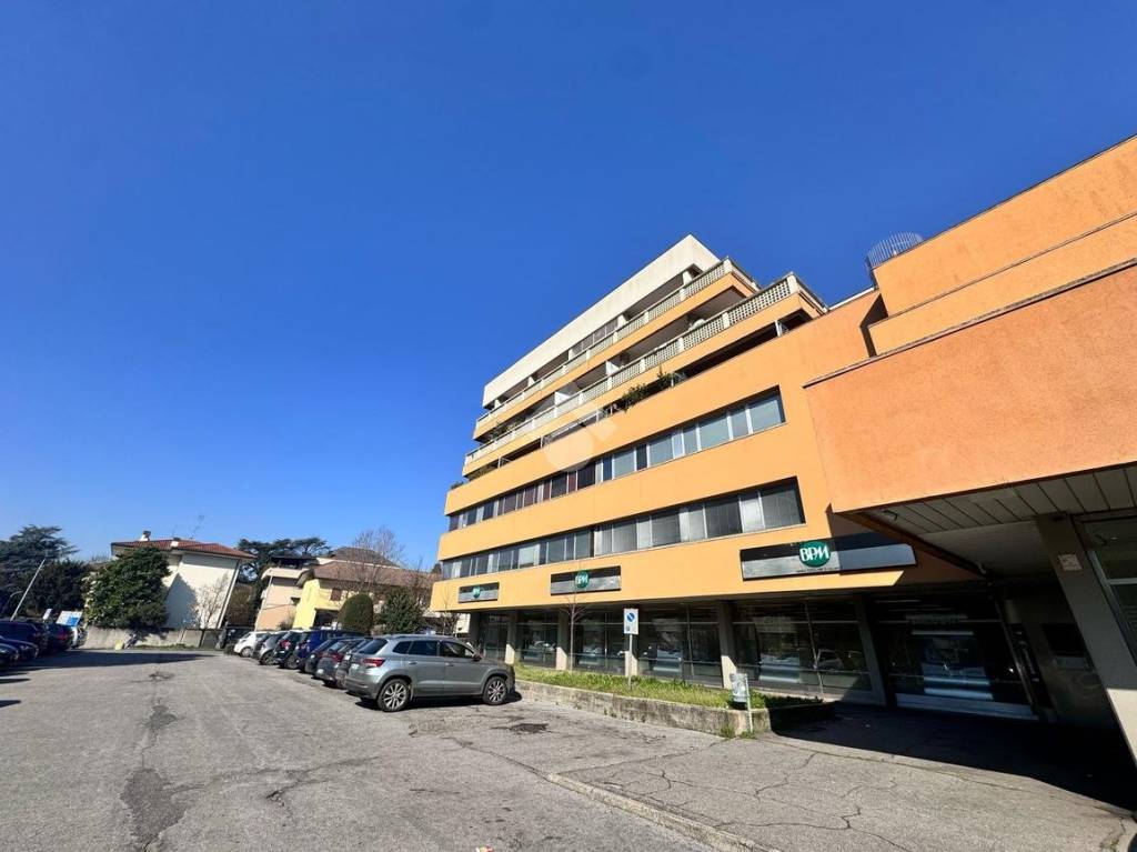 ufficio in vendita a Seregno