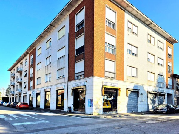negozio in vendita a Seregno