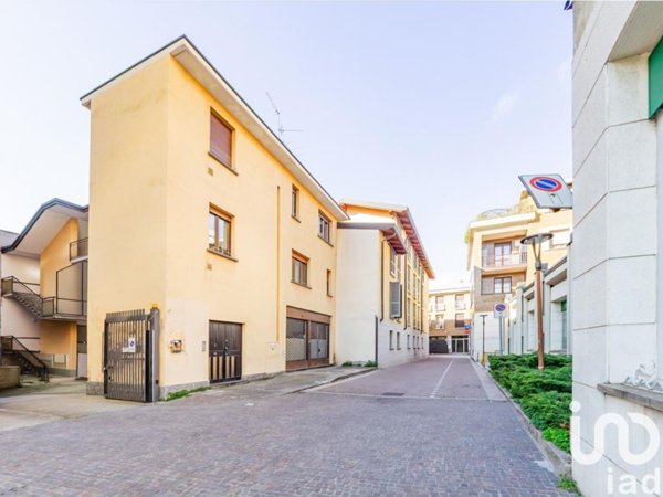 appartamento in vendita a Seregno
