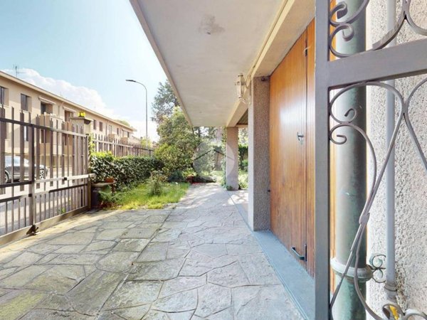 casa indipendente in vendita a Seregno