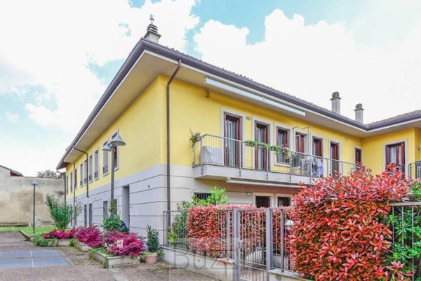 casa indipendente in vendita a Seregno