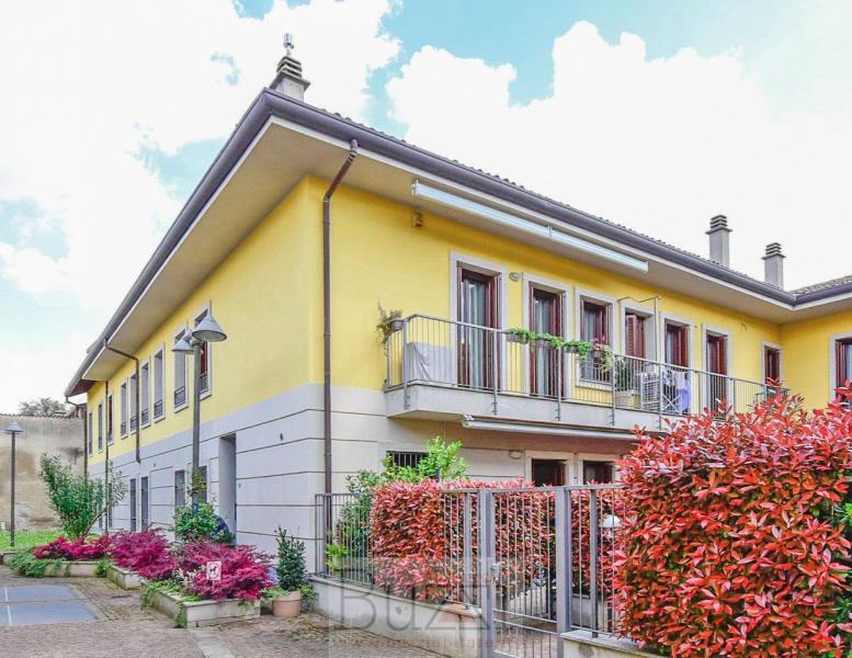 casa indipendente in vendita a Seregno