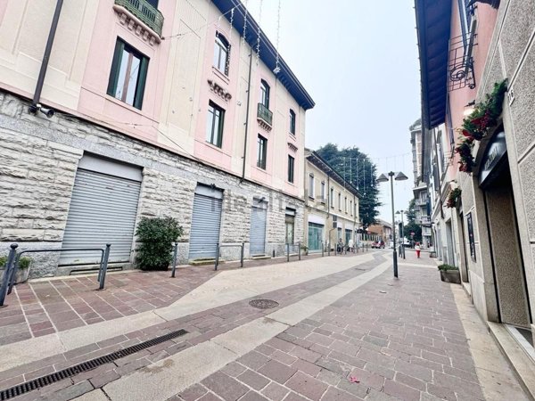 negozio in vendita a Seregno