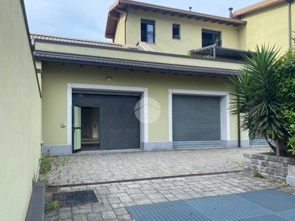 casa indipendente in vendita a Seregno