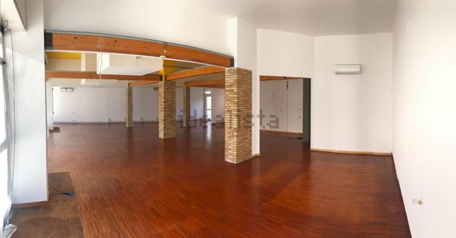 negozio in vendita a Seregno