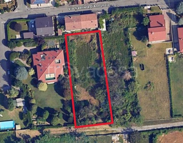 terreno edificabile in vendita a Seregno