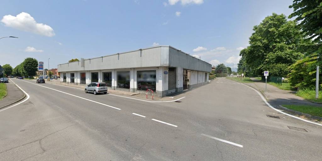 locale commerciale in vendita a Seregno