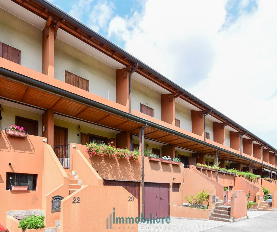 casa indipendente in vendita a Seregno