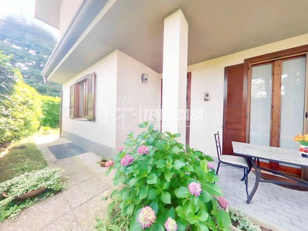 casa indipendente in vendita a Seregno