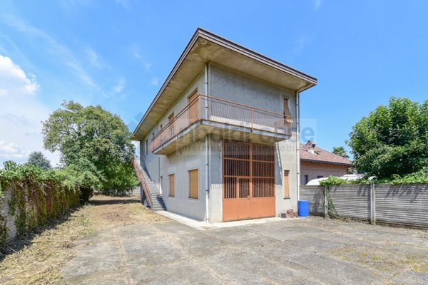 casa indipendente in vendita a Seregno