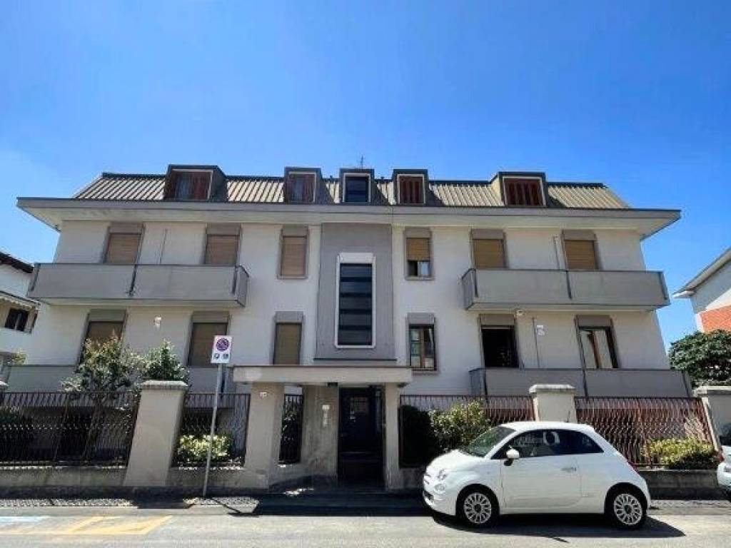 appartamento in vendita a Seregno
