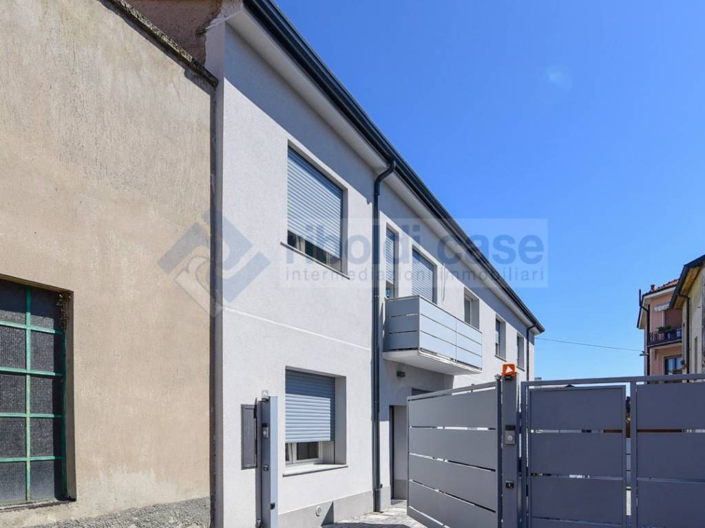 casa indipendente in vendita a Seregno