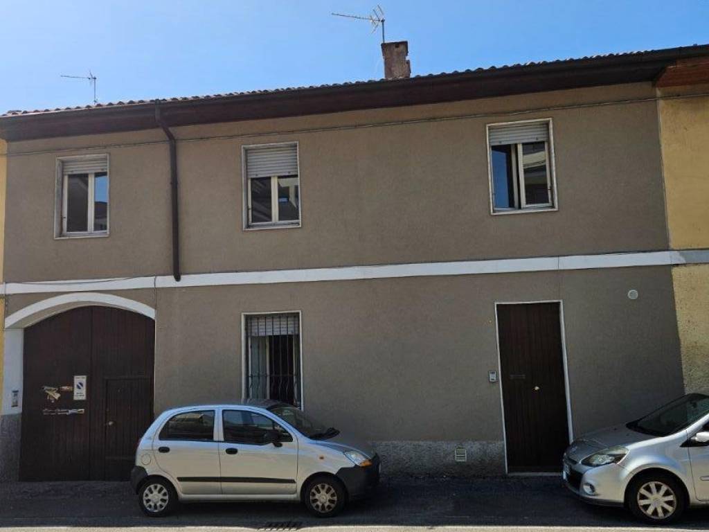 casa indipendente in vendita a Seregno