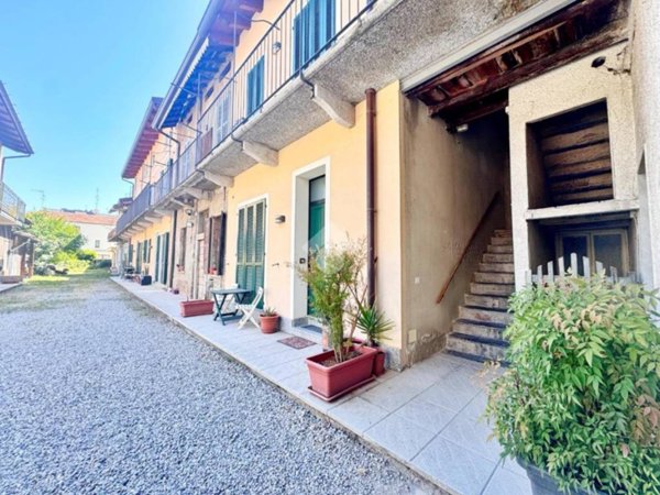 casa indipendente in vendita a Seregno