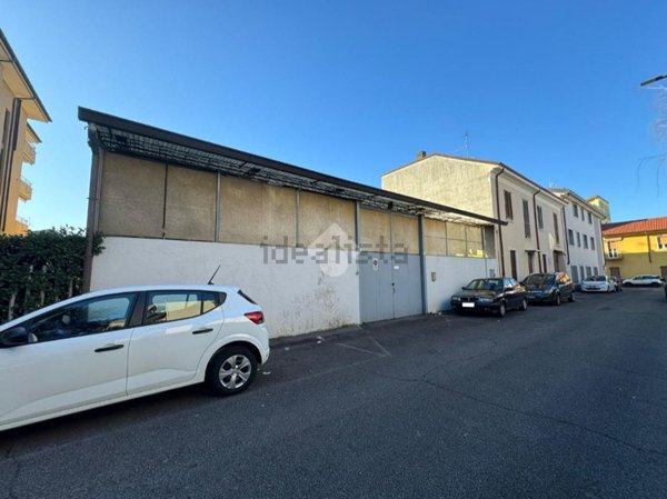 casa indipendente in vendita a Seregno