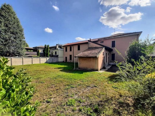 intera palazzina in vendita a Seregno