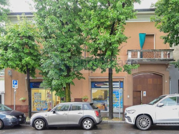 casa indipendente in vendita a Seregno