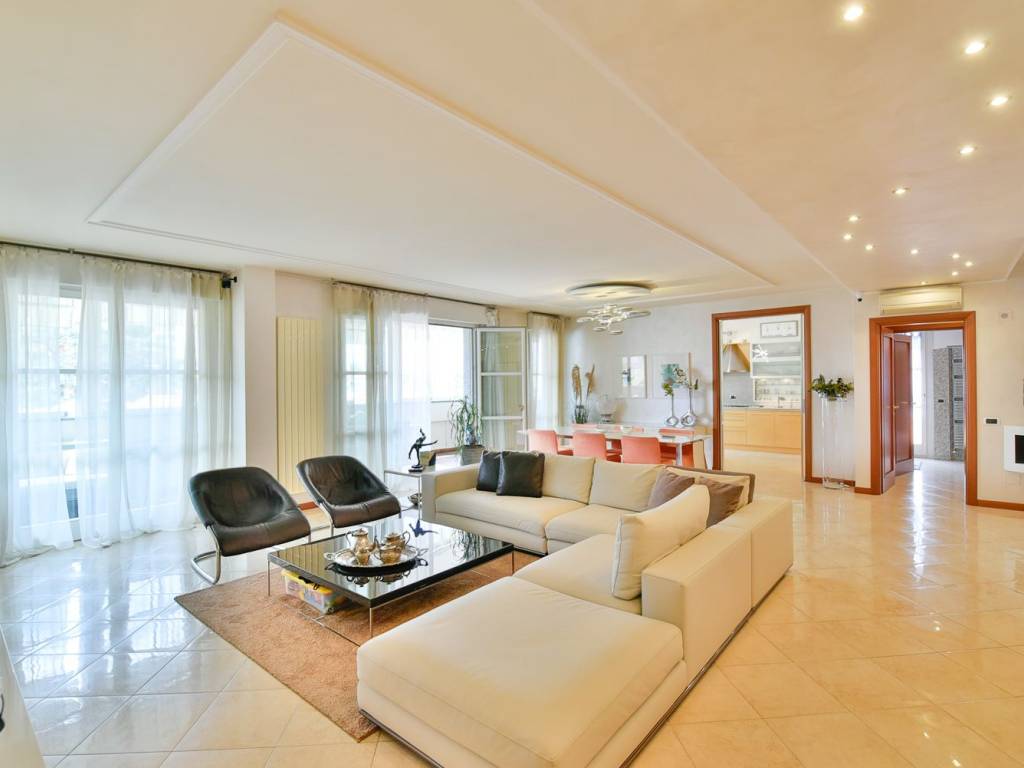 appartamento in vendita a Seregno