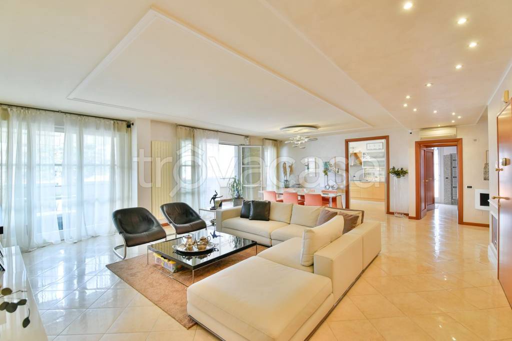 appartamento in vendita a Seregno