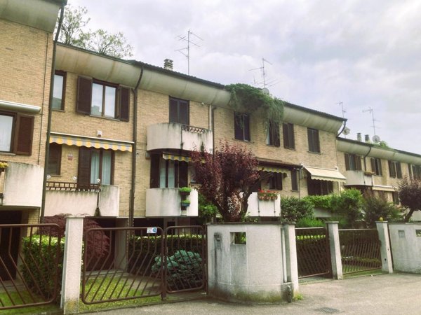 casa indipendente in vendita a Seregno