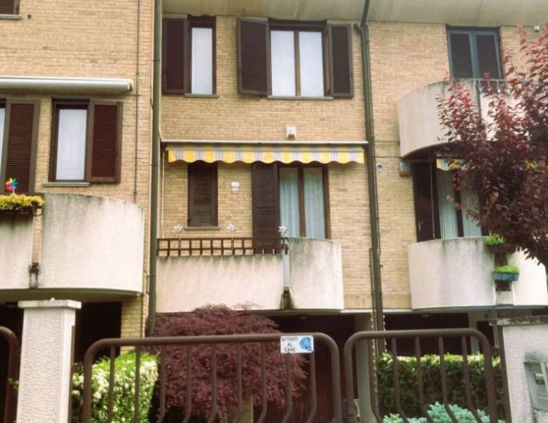 casa indipendente in vendita a Seregno