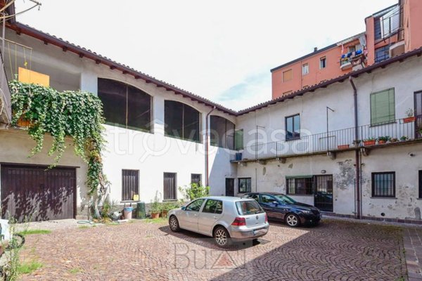 casa indipendente in vendita a Seregno