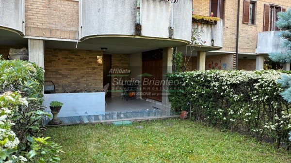 casa indipendente in vendita a Seregno