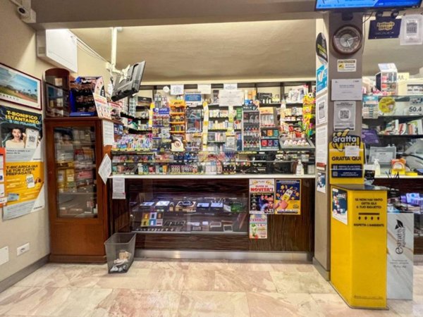 negozio in vendita a Seregno
