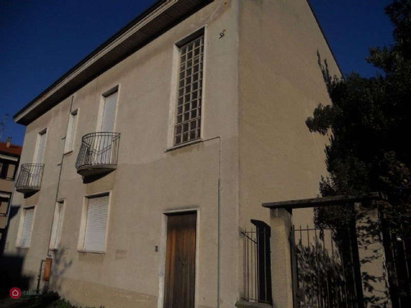 casa indipendente in vendita a Seregno