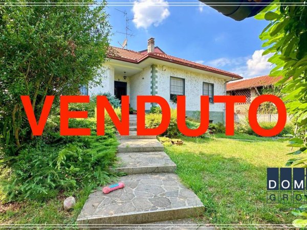 casa indipendente in vendita a Seregno