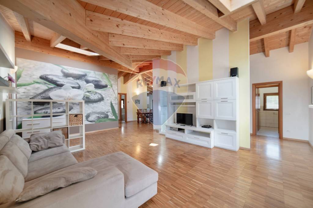 appartamento in vendita a Seregno