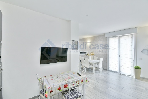 casa indipendente in vendita a Seregno