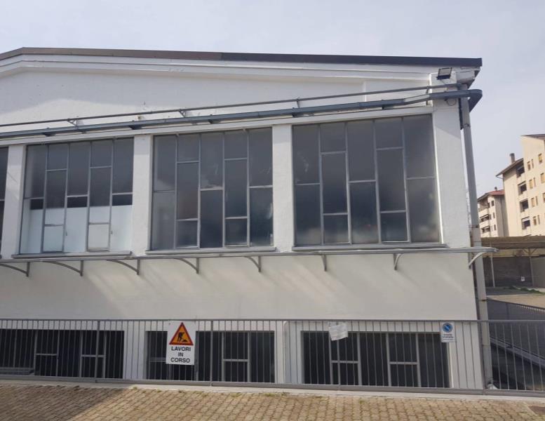 locale commerciale in vendita a Seregno