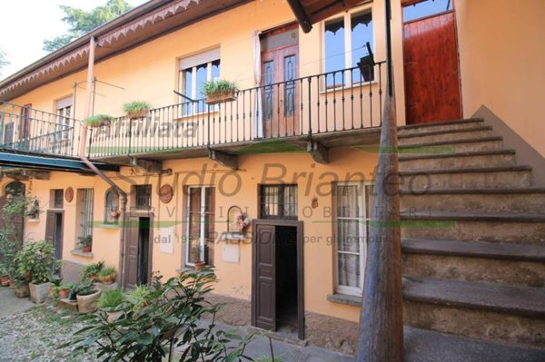 casa indipendente in vendita a Seregno