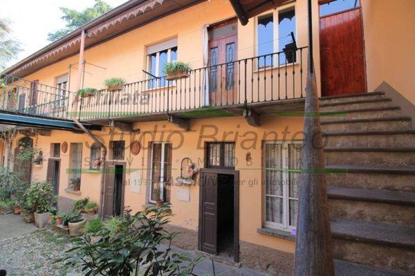 casa indipendente in vendita a Seregno