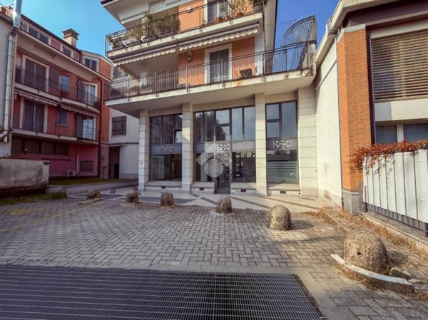negozio in vendita a Seregno