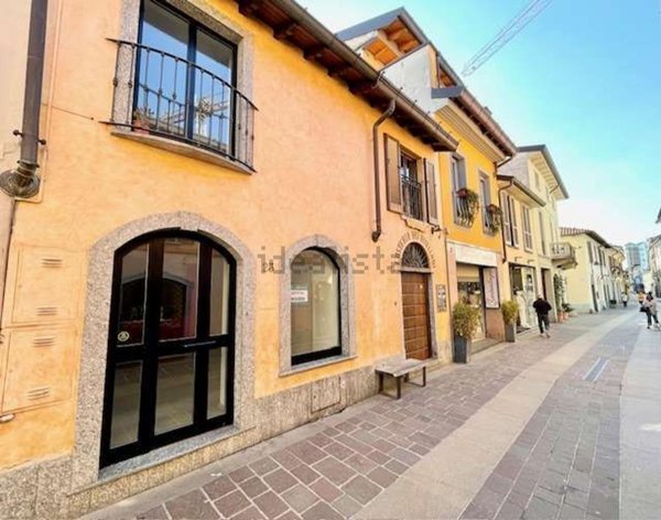 negozio in vendita a Seregno