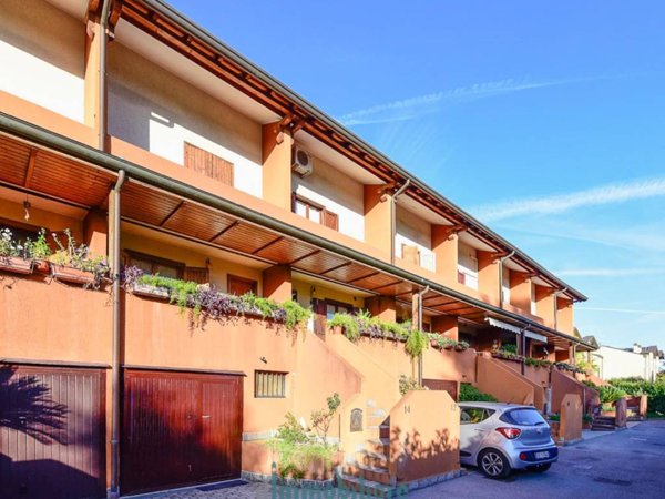 casa indipendente in vendita a Seregno