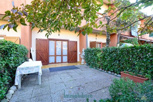 casa indipendente in vendita a Seregno