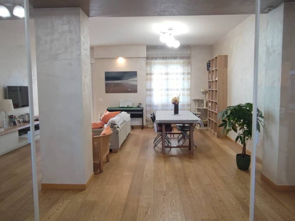 appartamento in vendita a Seregno