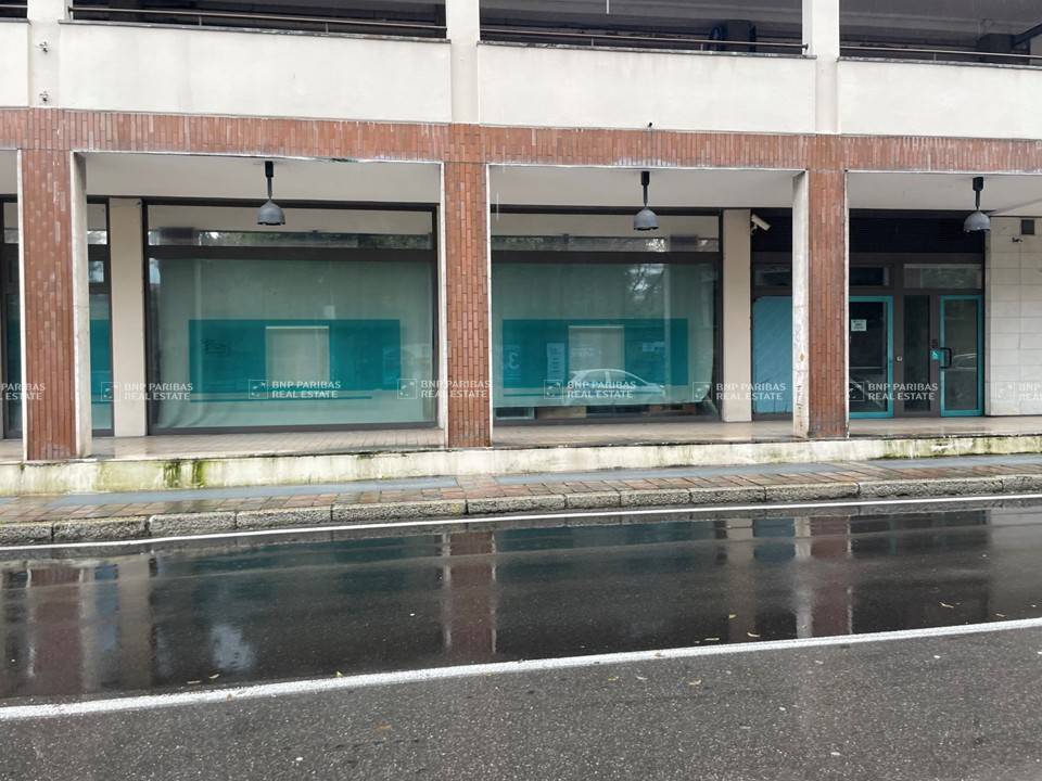 negozio in vendita a Seregno