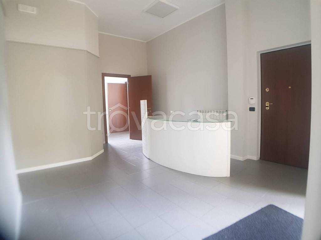 negozio in vendita a Seregno